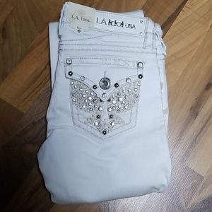 L.A. idol Jean's white embellished flap size 28
